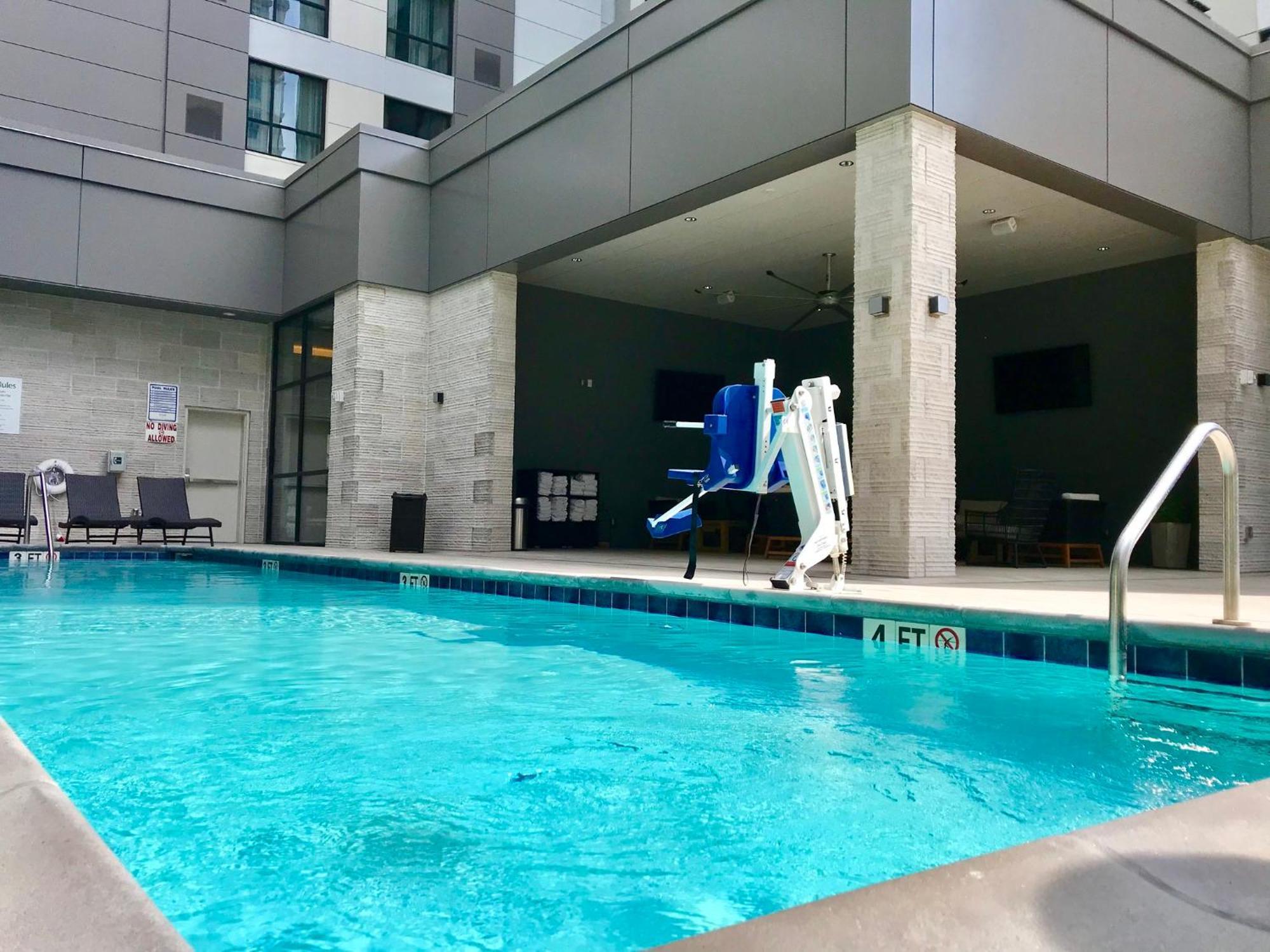 Holiday Inn & Suites Nashville Downtown Broadway Exterior foto