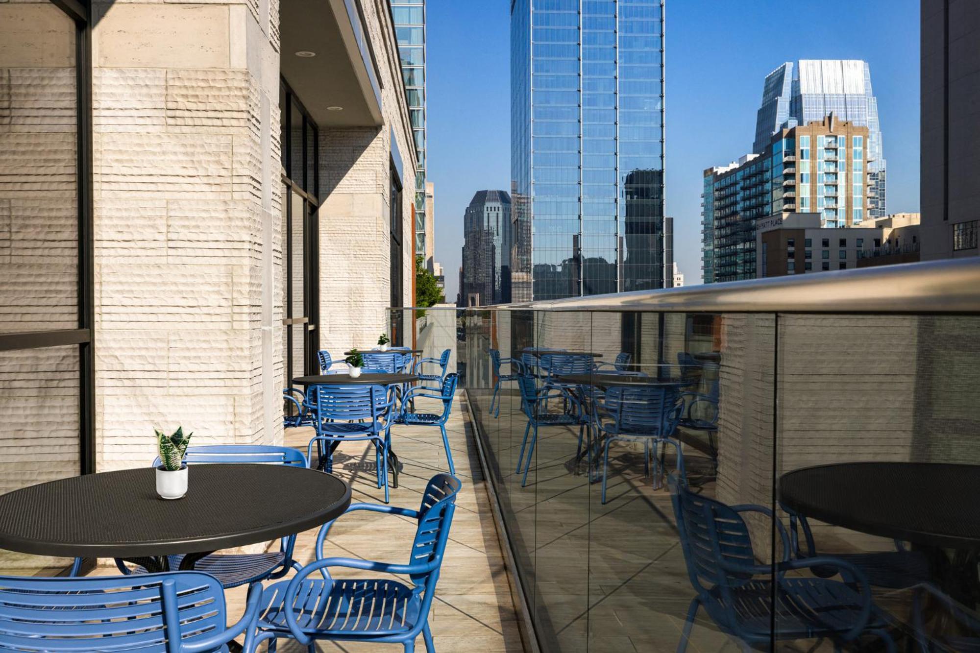 Holiday Inn & Suites Nashville Downtown Broadway Exterior foto